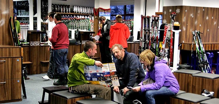 Ski and Snowboard equipment rental in Bansko